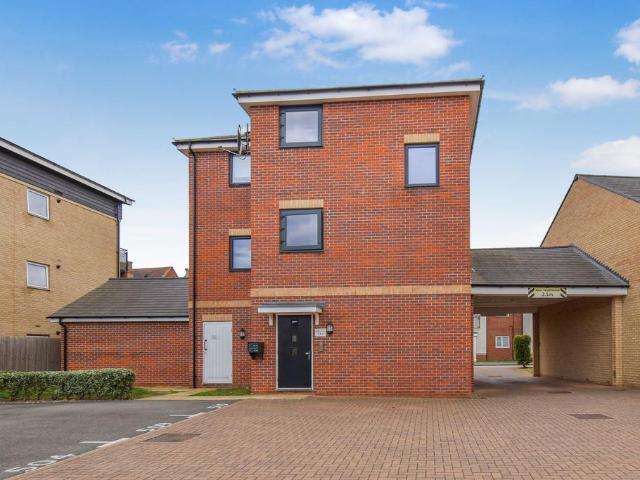 Flat for sale in Biggleswade, Bedfordshire
