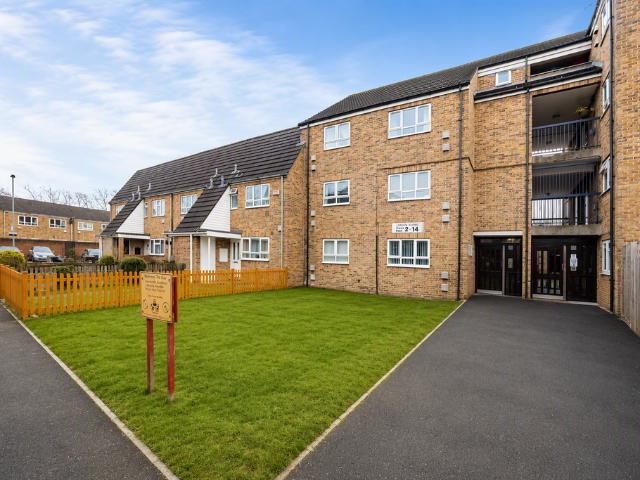 Flat for sale in London Borough of Hounslow, Greater London