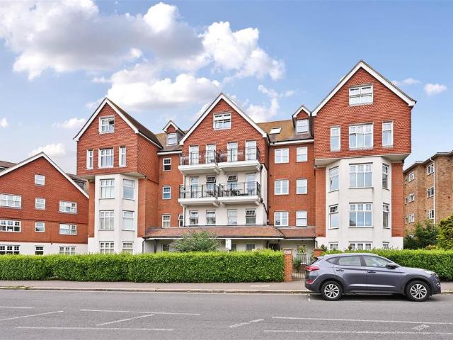 Flat for sale in Old Town, Heathlands