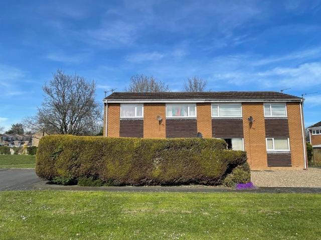 Flat for sale in Crook