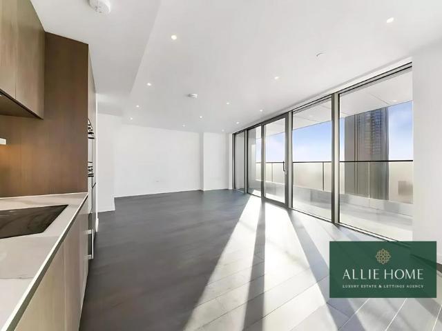 Flat for sale in Isle Of Dogs, Greater London