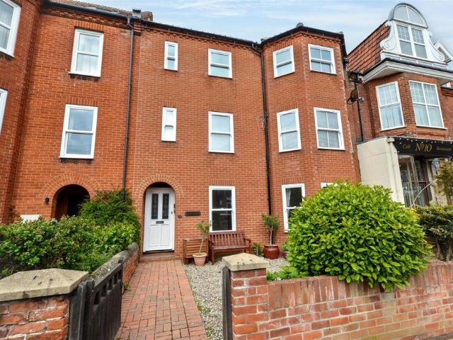 Flat for sale in Comers, Norfolk
