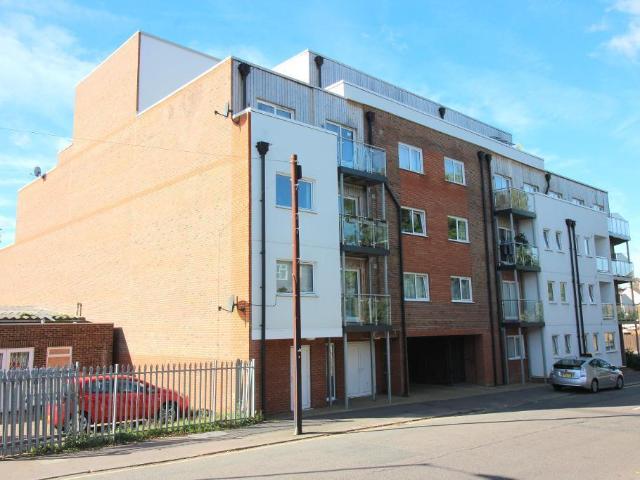 Flat for sale in High Town, Luton
