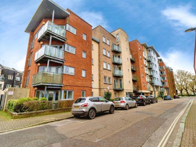 Flat for sale in St Mary's, City Of Southampton