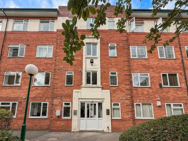 Flat for sale in Salford, Greater Manchester