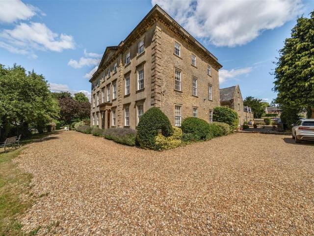Flat for sale in Chippenham, Wiltshire