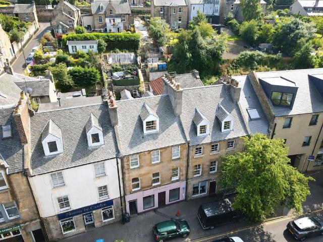 Flat for sale in Linlithgow, Scotland