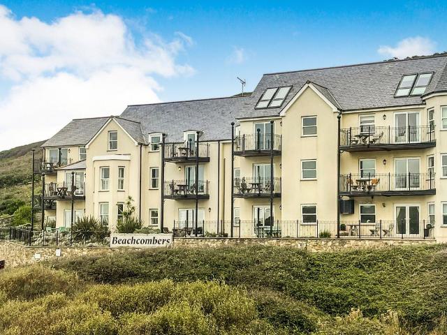 Flat for sale in Newquay, Cornwall