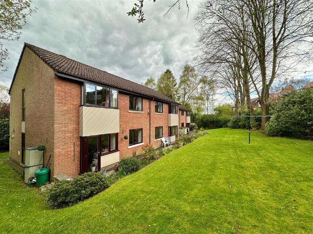 Flat for sale in Disley