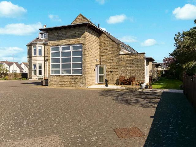 Flat for sale in Seafield, Scotland