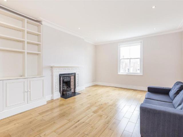 Flat for sale in Brook Green, Greater London