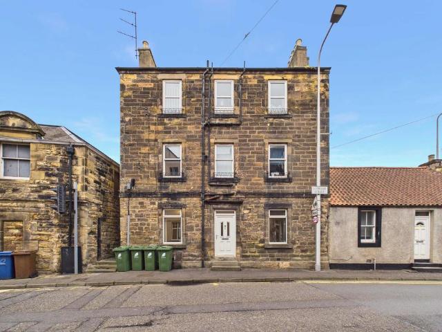 Flat for sale in Maxton, Scotland