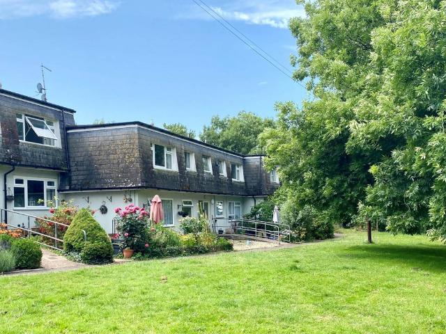 Flat for sale in Withycombe, Budlake
