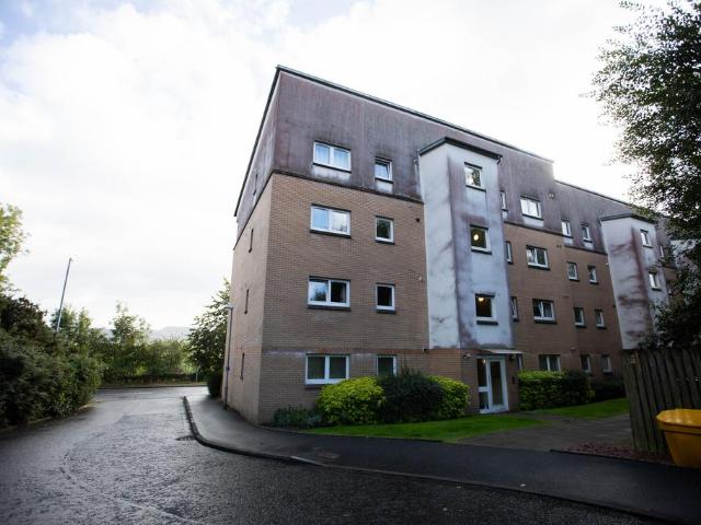 Flat for sale in Dalreoch, Dumbarton