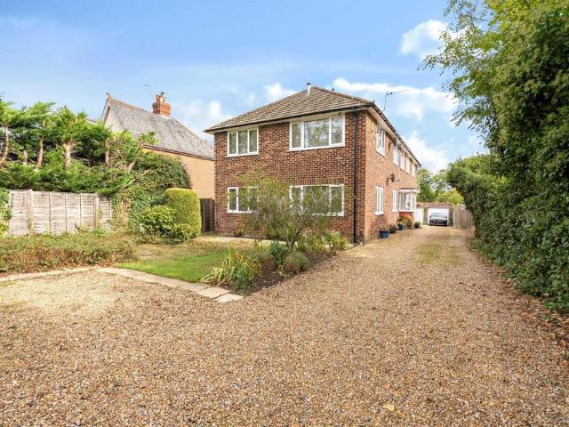 Flat for sale in Millers Dale South, Eastleigh
