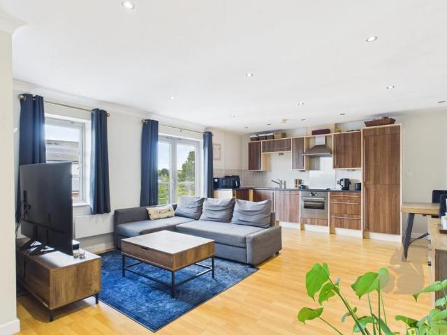 Flat for sale in Fordham Heath, Essex
