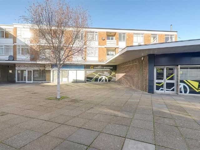 Flat for sale in Worthing, West Sussex