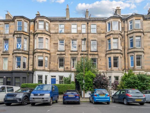 Flat for sale in Hillside, Leith