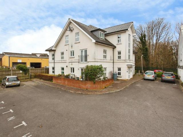 Flat for sale in St James, Sandown Park