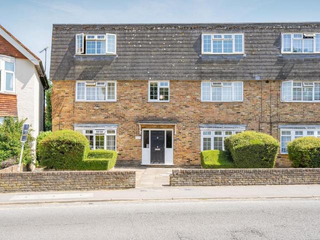 Flat for sale in Clewer Village, Windsor