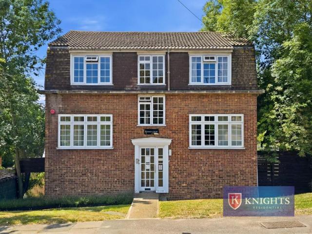 Flat for sale in Greater London