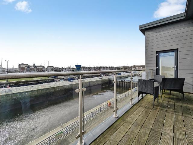 Flat for sale in Meadow Well, North Shields