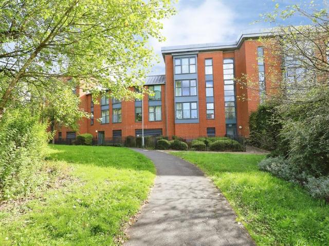 Flat for sale in Parkfield, Wolverhampton