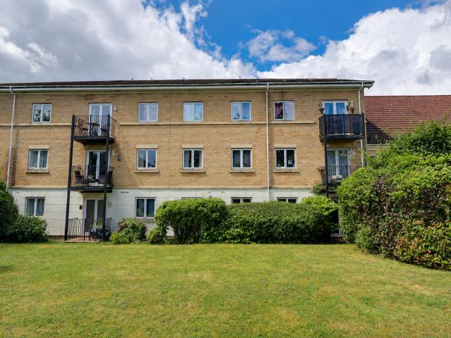 Flat for sale in The Polygon, Isle Of Man