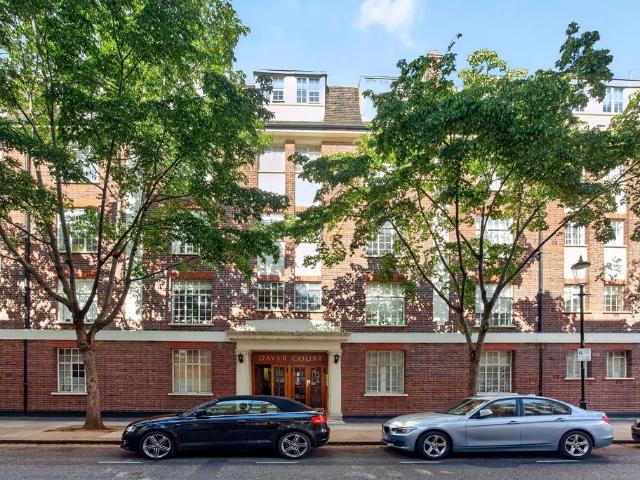 Flat for sale in Chelsea, Greater London