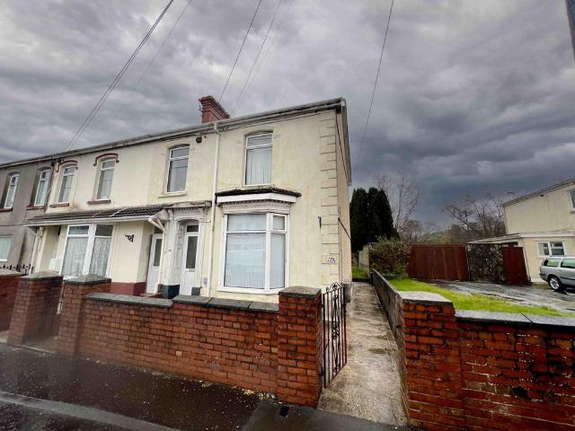 Flat for sale in Pontarddulais
