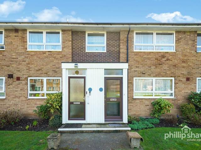 Flat for sale in Greater London