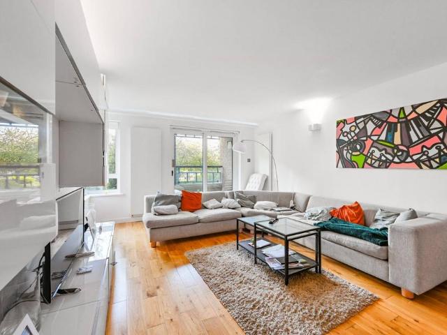 Flat for sale in Kensal Town, Maida Vale