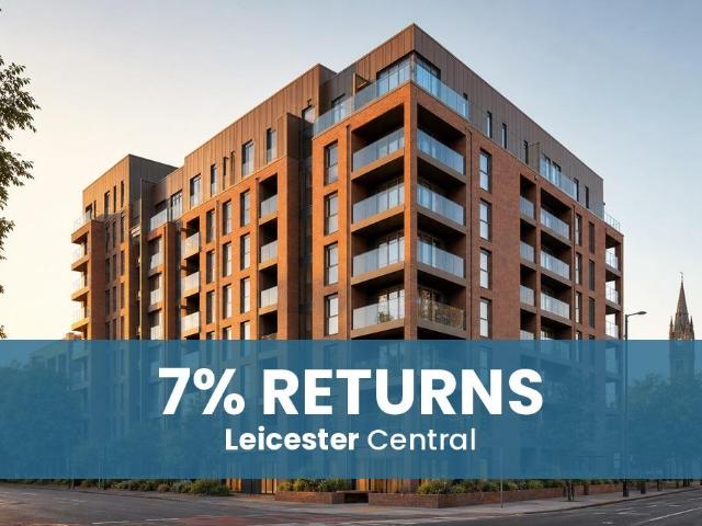 Flat for sale in Bede Island, Leicester
