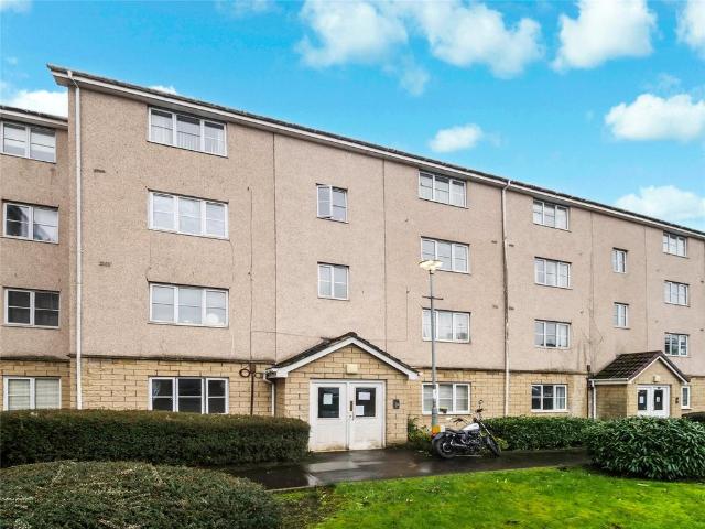 Flat for sale in Glenburn, Scotland