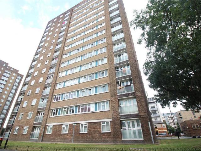 Flat for sale in South Hackney, Greater London