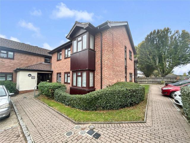 Flat for sale in Blackfen, Greater London