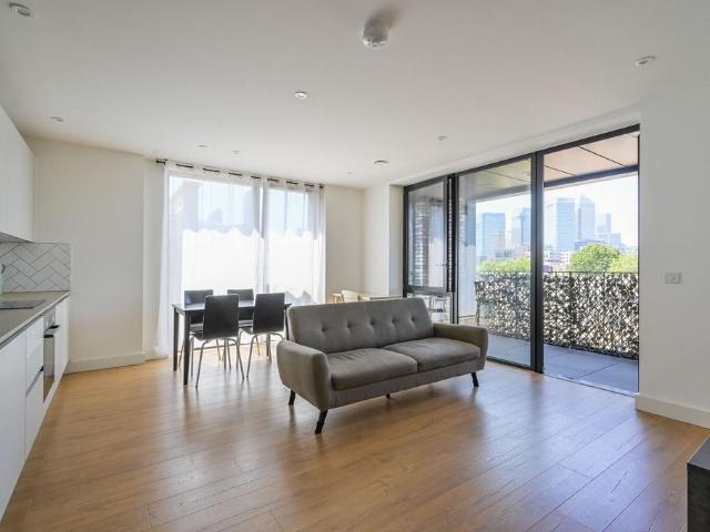 Flat for sale in Aberfeldy Village, Blackwall