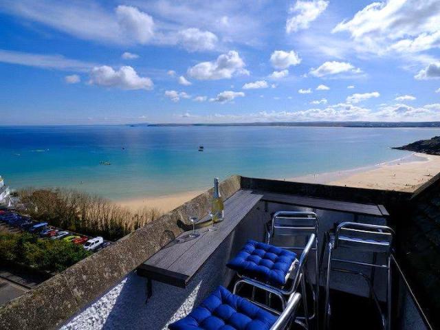 Flat for sale in Penbeagle, Cornwall