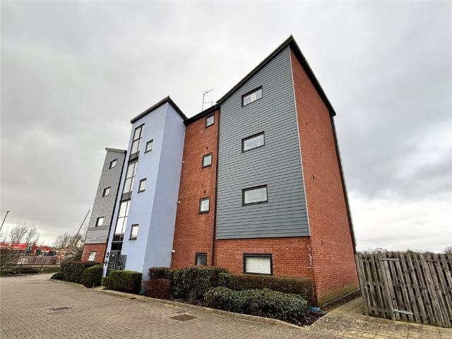Flat for sale in Fenny Stratford, Milton Keynes