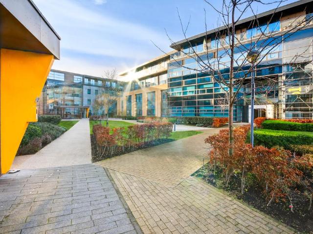 Flat for sale in Bracknell