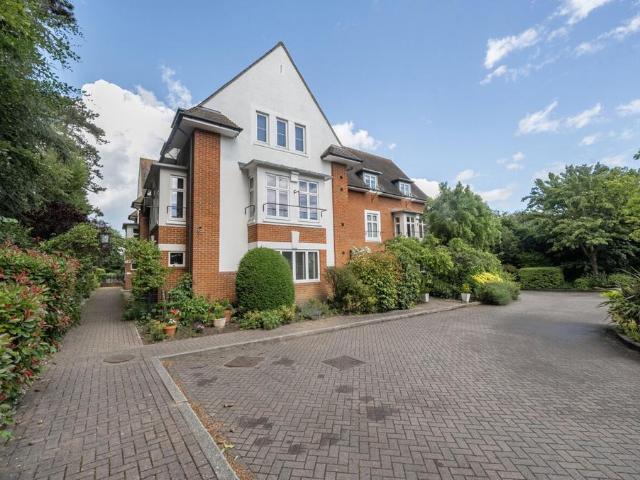 Flat for sale in Trench Wood, Bourne Vale