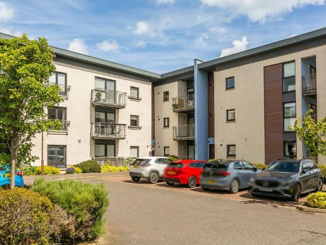 Flat for sale in East Pilton, Scotland