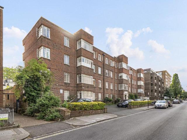 Flat for sale in St. John's Wood, Greater London
