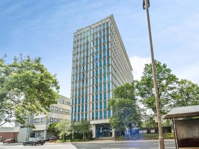 Flat for sale in Cauldwell, Bedford
