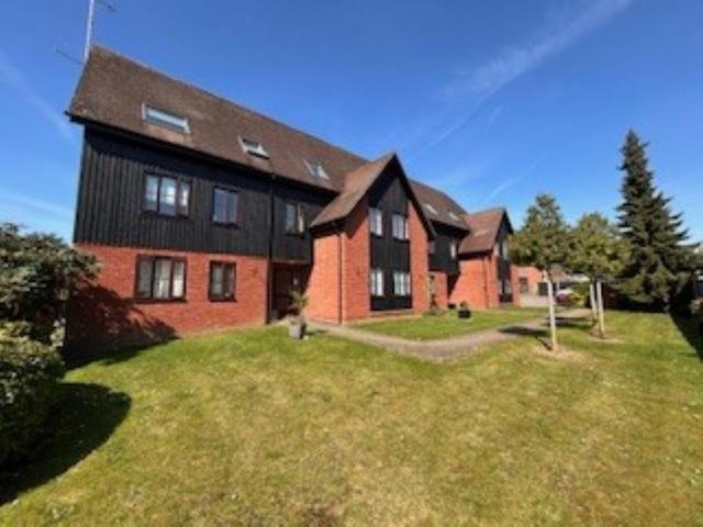 Flat for sale in Five Acres, Hertfordshire