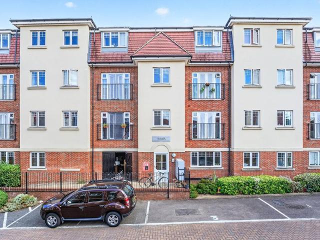 Flat for sale in London Borough of Merton, Greater London