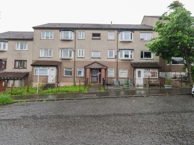Flat for sale in Rogerfield, Swinton