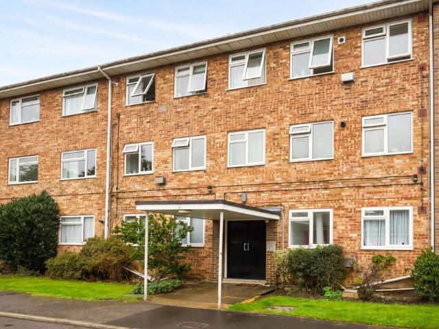 Flat for sale in Upper Shirley, Southampton