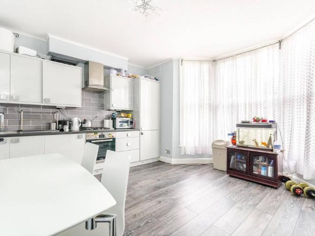 Flat for sale in London Borough of Lewisham, Greater London