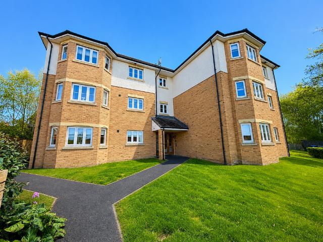 Flat for sale in Chantinghall, Hamilton